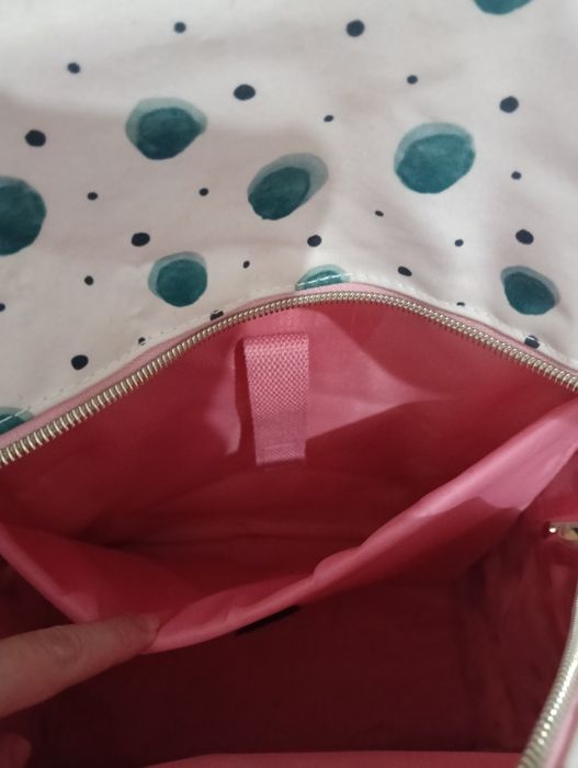 Vendo mochila de escola de menina