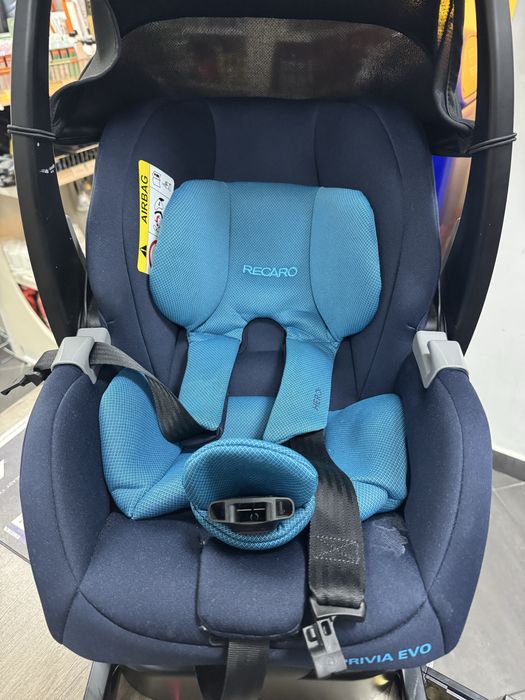 Nosidełko + baza isofixsprzed Recaro Privia Evo
