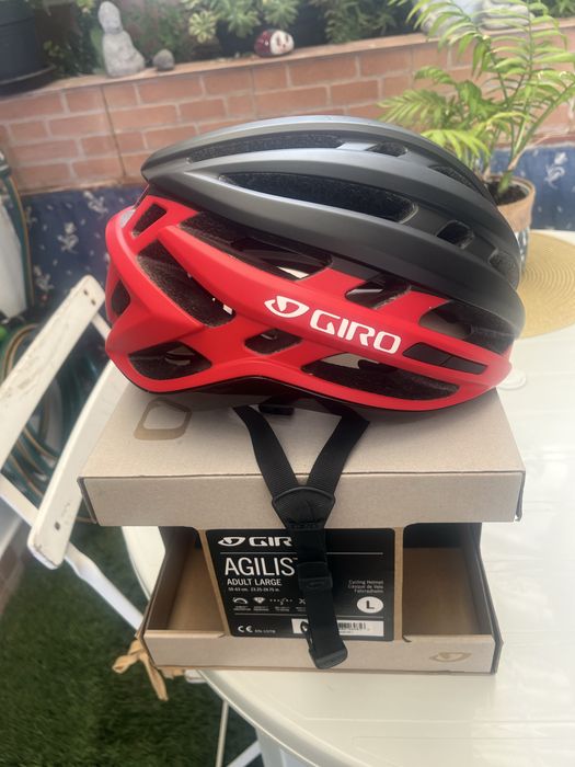 Capacete Giro agillis novo