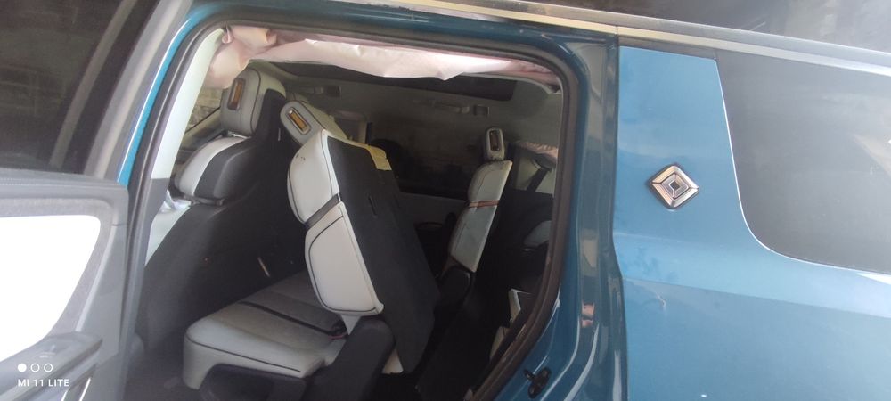 Продам rivian r1s