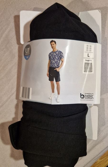 Calções em tecido com bolsos laterais
Novo por estrear
N 46 L
N 50 xl