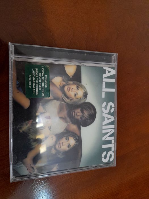 Vendo cds originais em excelente estado