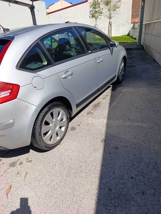 Citroen C4 em bom estado