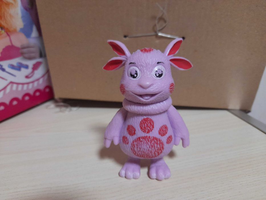 Герой мультфильма "Лунтик".