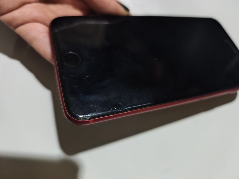 iPhone 8  vermelho