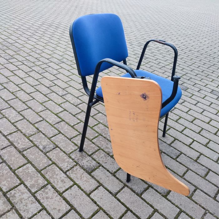 Krzesło ISO z pulpitem lub bez!