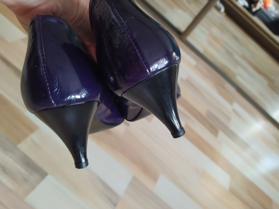 Czółenka szpilki buty Laura Messi śliwkowe rozmiar 37