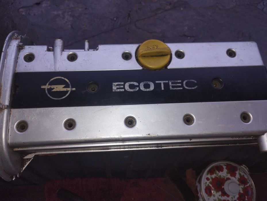 Клапанна кришка Опель вектра в