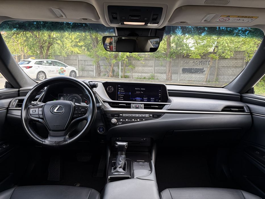 Ładny Lexus Es300h 2021 rok Po lifcie !!!