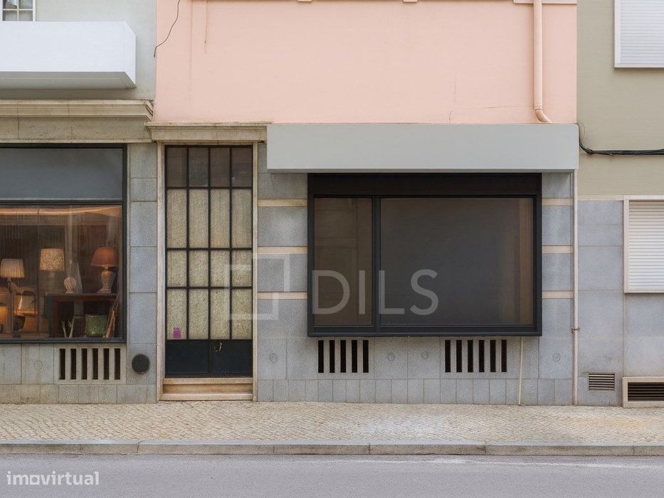 Loja para arrendar na Rua de Campo de Ourique, em Lisboa