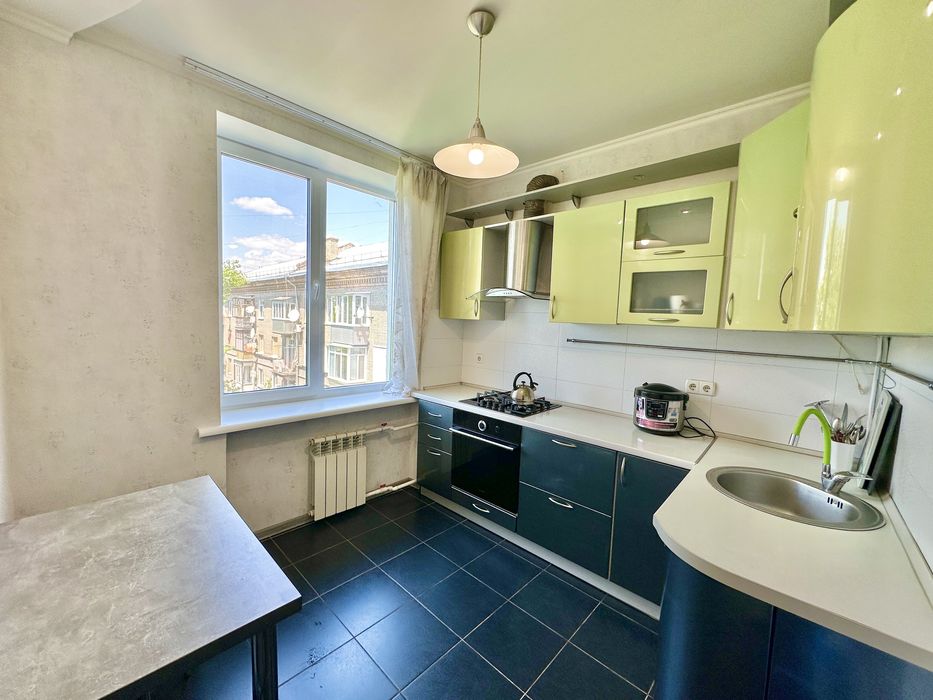 Продаж 3-к квартири в районі площі Маяковського