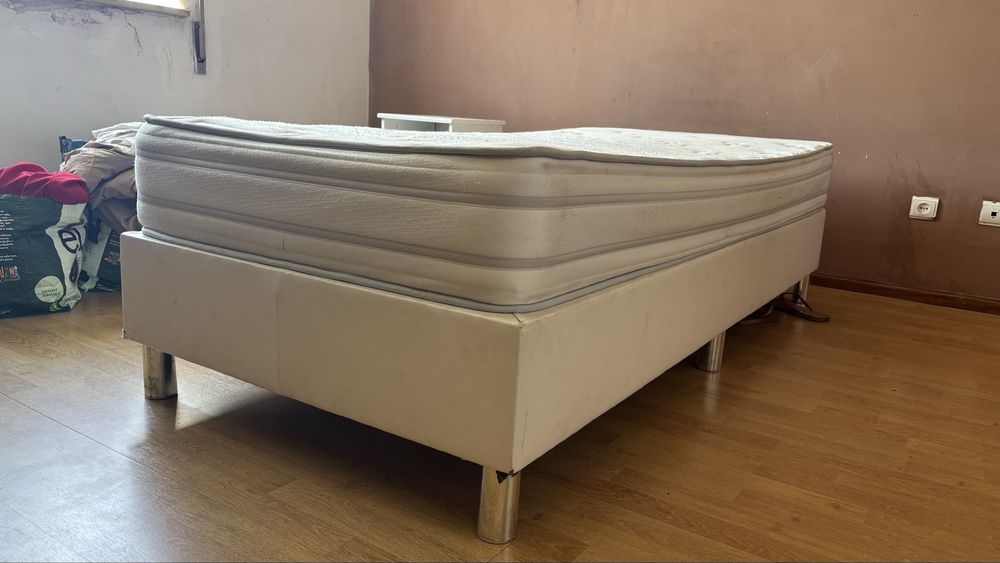 Estrado e Colchão cama de solteiro