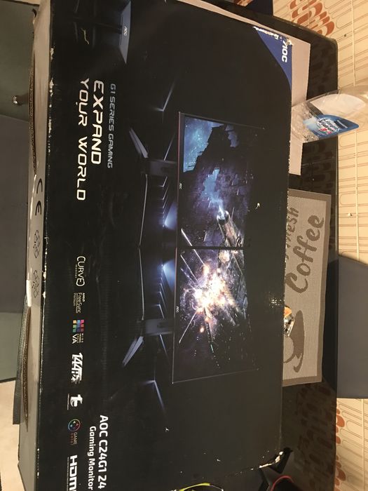 Monitor Curvo AOC 24’ 144Hz (Ecrã Partido)