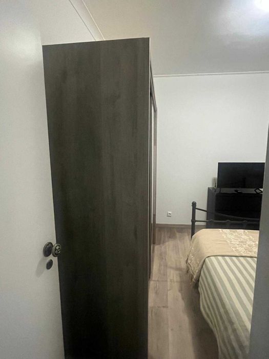 Roupeiro c/Espelhos 230 euros