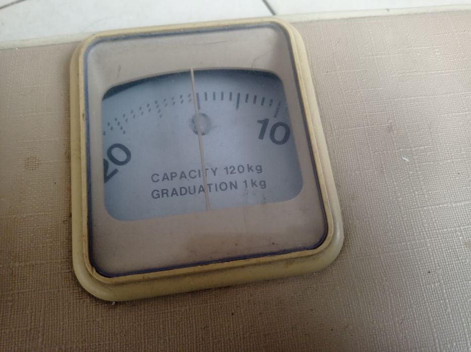 Ваги підлогові eks Б/У