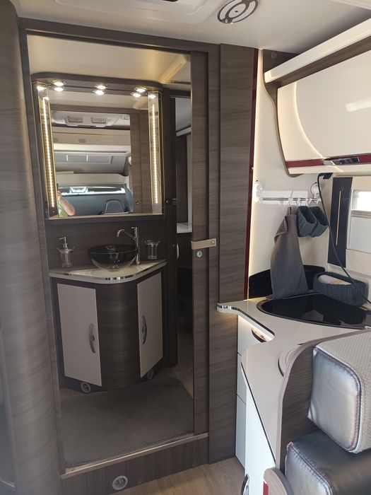 Autocaravana McLouis 80G com apenas 24500 km