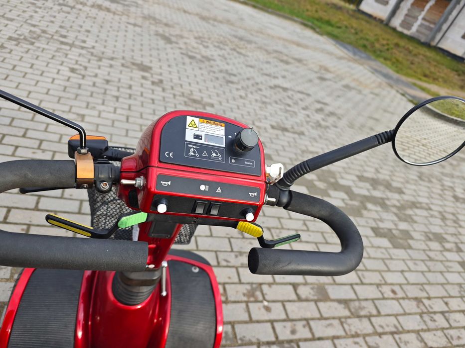 Wózek inwalidzki elektryczny