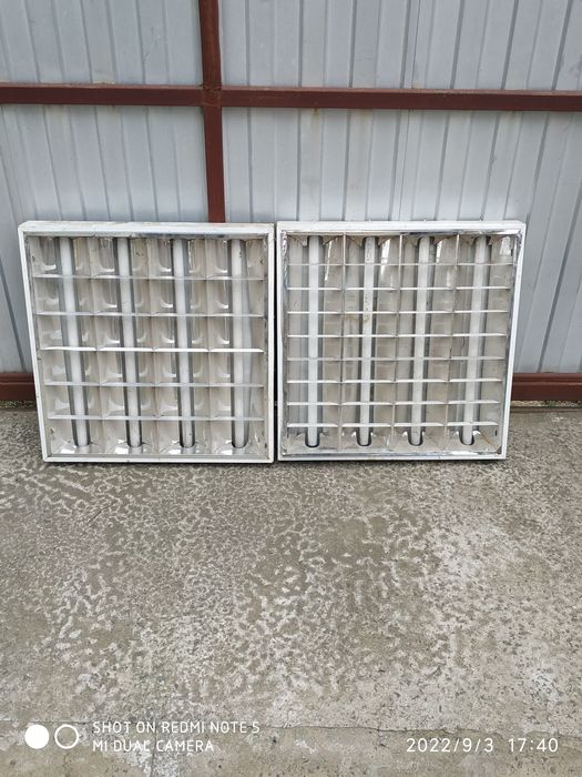 Світильник для гаража