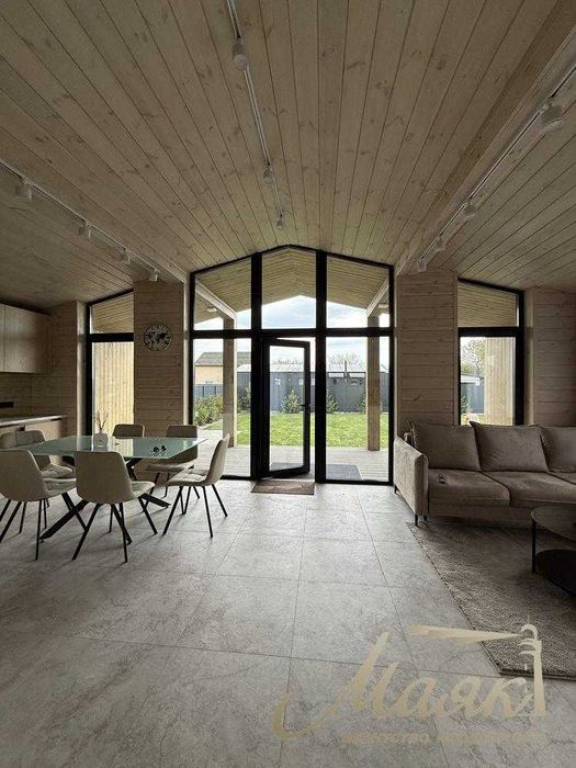 Оренда нового будинку 140 м² у стилі барнхаус в Рославичах