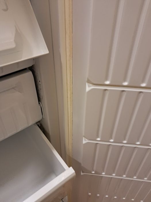 Продам морозильну камеру