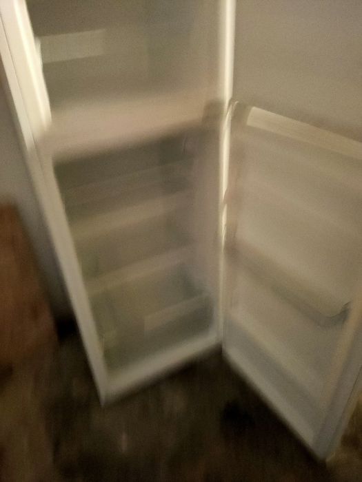 Frigorífico a funcionar perfeitamente.
Não aceito pagamento online e d