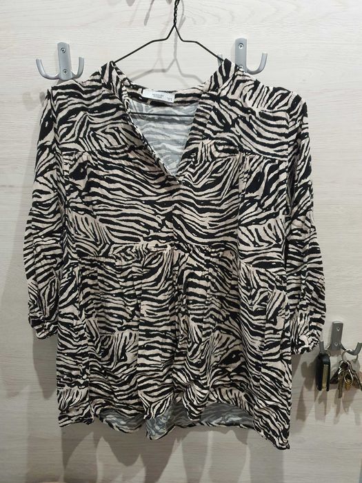 Bluzka w zwierzęcy wzór Reserved