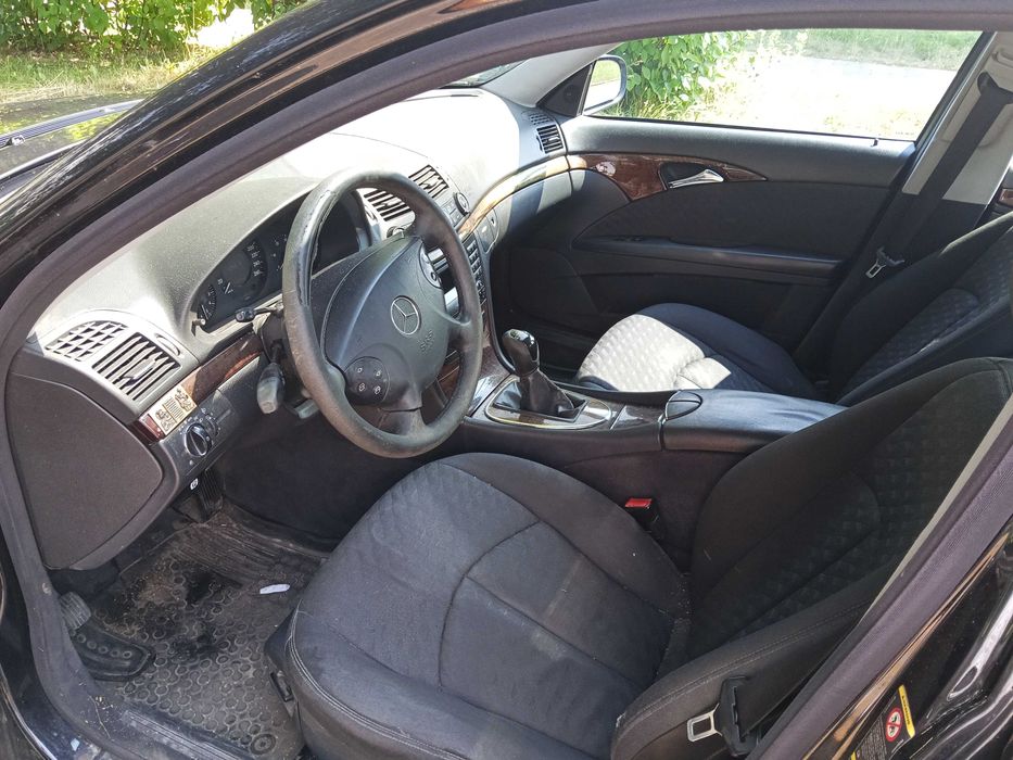 Mercedes e klasa w211