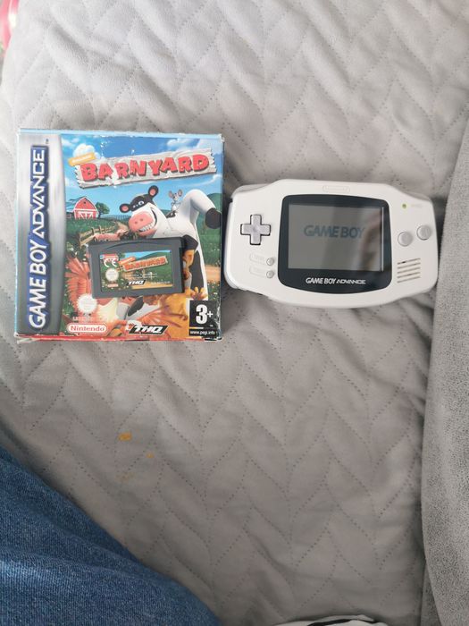 Konsola gameboy advance
