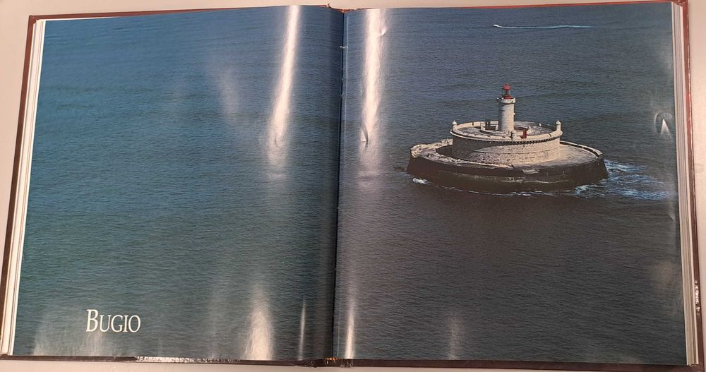 Livro Onde a Terra Acaba (História dos Faróis Portugueses)
