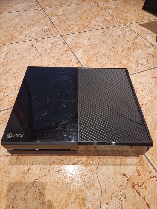 Xbox One, 2 comandos + 1 comando TV