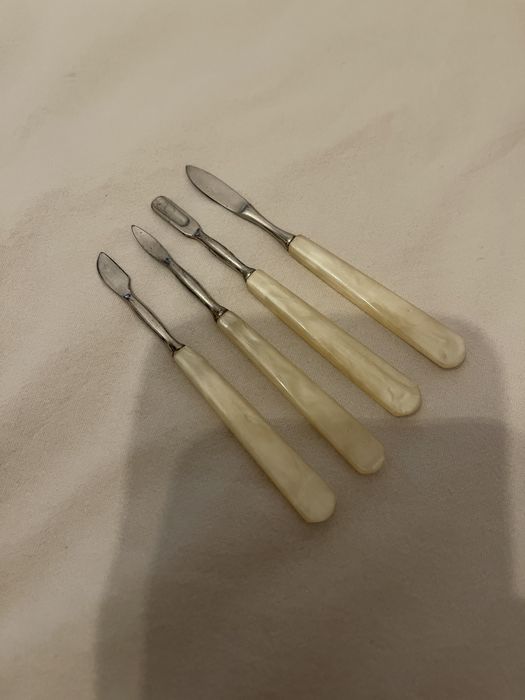 Zestaw do manicure retro 4 szt/ elementy