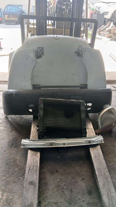 Frente da Renault Kangoo de 99