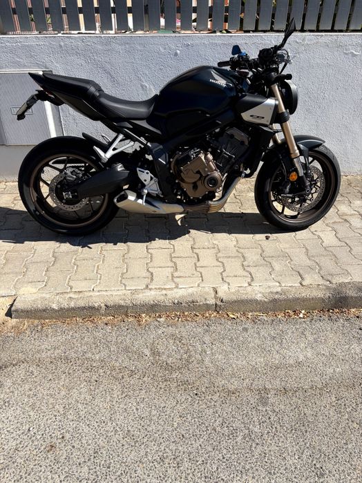 Honda CB650R como nova (35kw livrete)