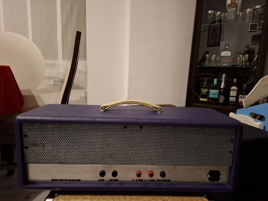 Wzmacniacz gitarowy  Typu head ,marki BASHBASH