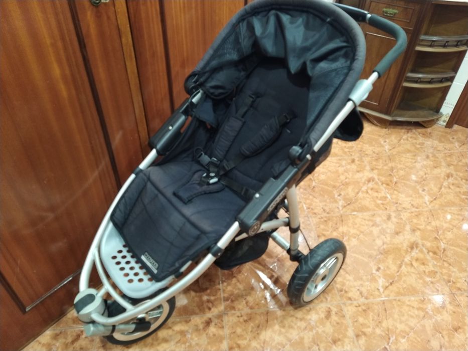 Carrinho de de bebé MAXI-TAXI

Speedi SX