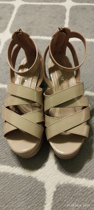 Sandały na platformie Koi Footwear