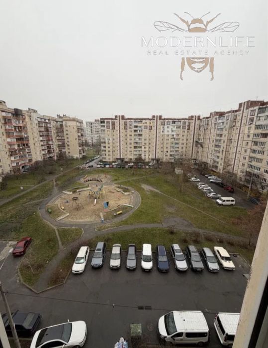 Продаж 1к квартири вул. Червоної калини 81 б