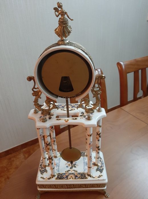 Relógio mesa muito antigo