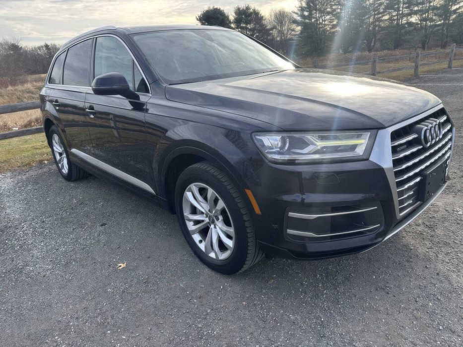 Audi Q7 quattro Premium Plus      2017