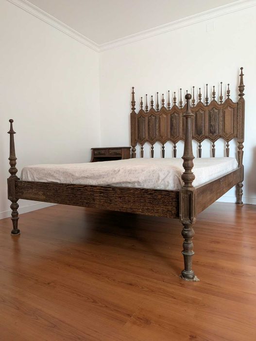 Mobília de Quarto em Madeira Maciça PANGA PANGA