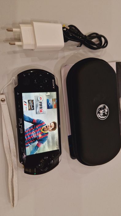 Отличная! Sony PSP-3000 64гиг 135 игр+ чехол!