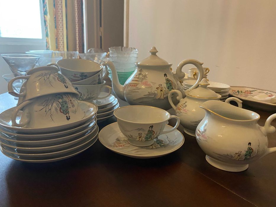 Antique tea set in excellent condition