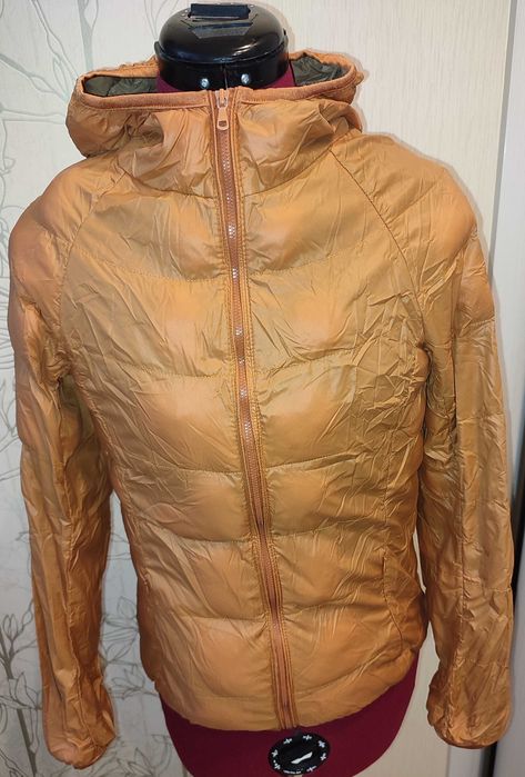 Подростковая куртка ветровка для Вашей школьницы.