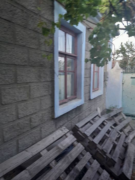 Продаю дом в центре Варваровки недорого