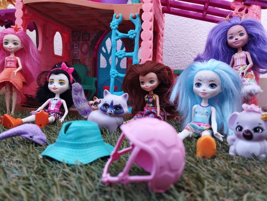 Enchantemals: Casa e Bonecas