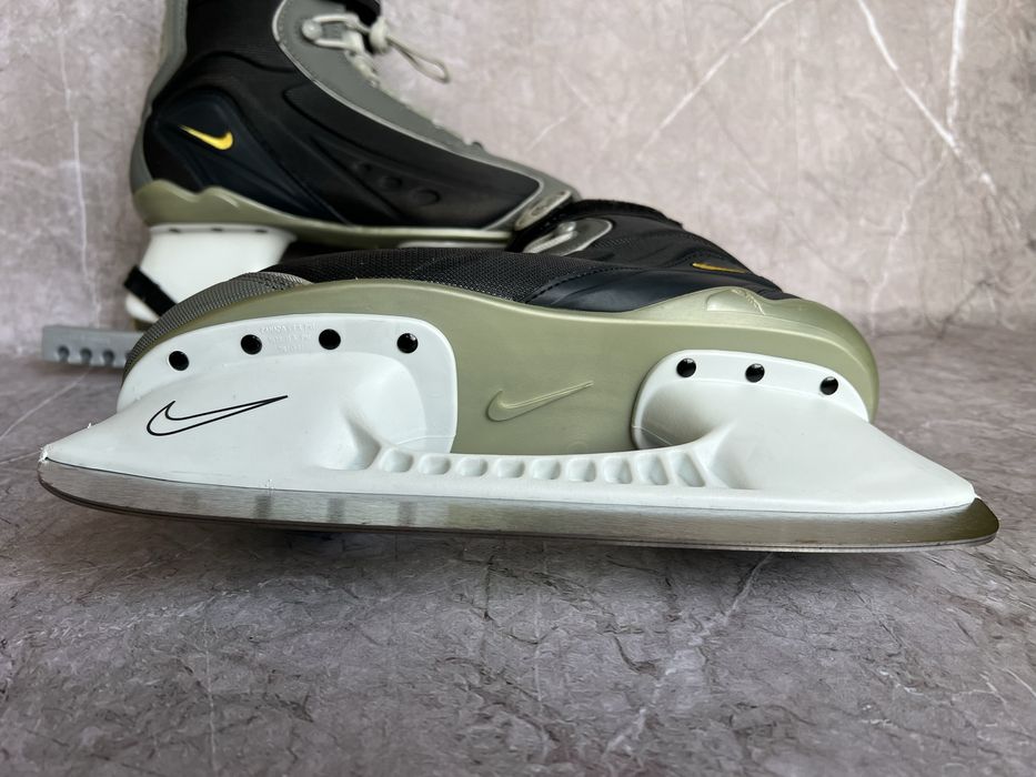 Nike коньки новые 42
