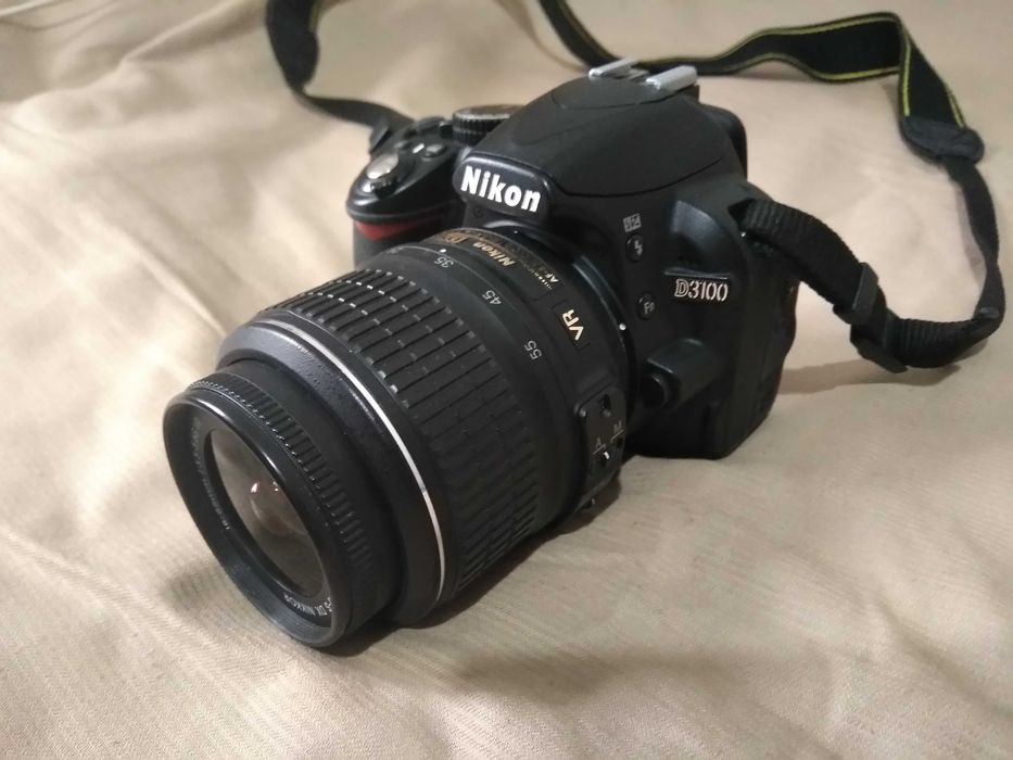 Продам фотоапарат Nikon D3100