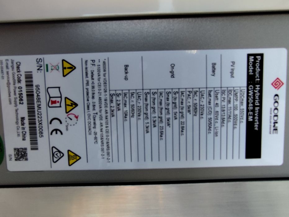 Inversor Híbrido GoodWe GW5048-EM 5kW (Novo / Selado) – C/ Smart Meter e WiFi