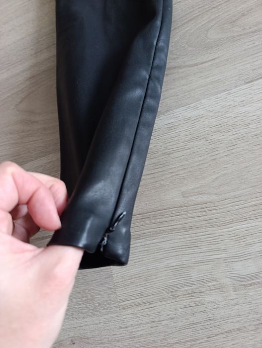 Zara екошкіра L розмір