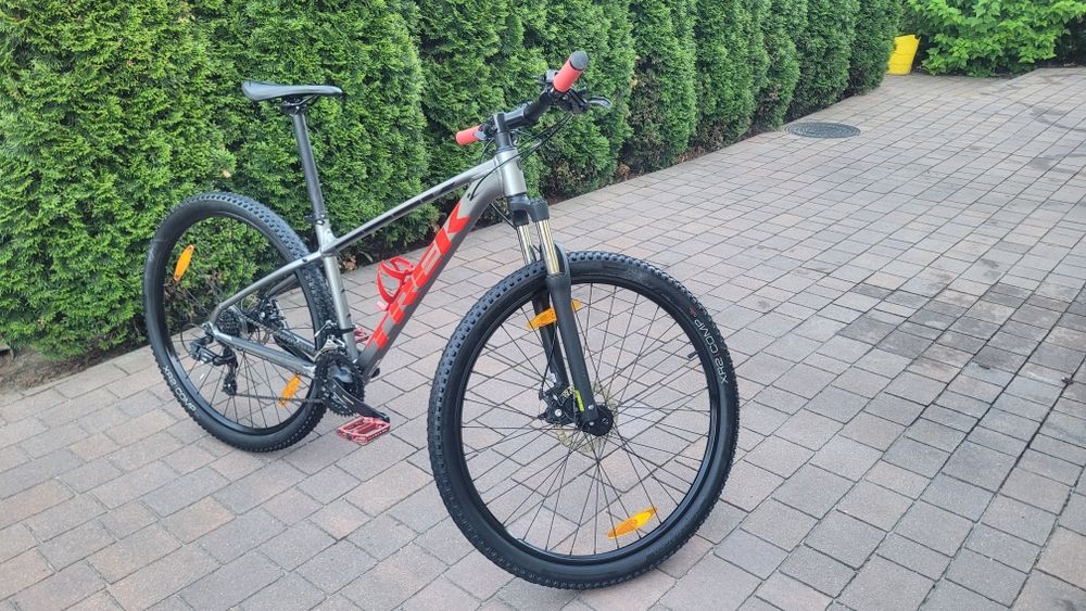 Rower Trek Marlin 4 super stan 29 cali